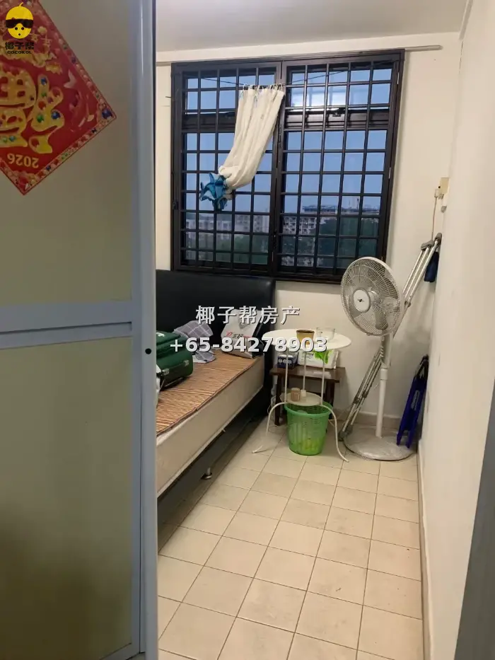 【出租】联邦地铁旁组屋普通房 包水电可小煮夫妻可住